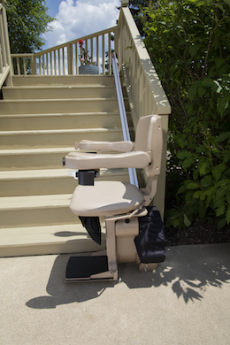 bruno-elite-straight-outdoor-stair-lift-3